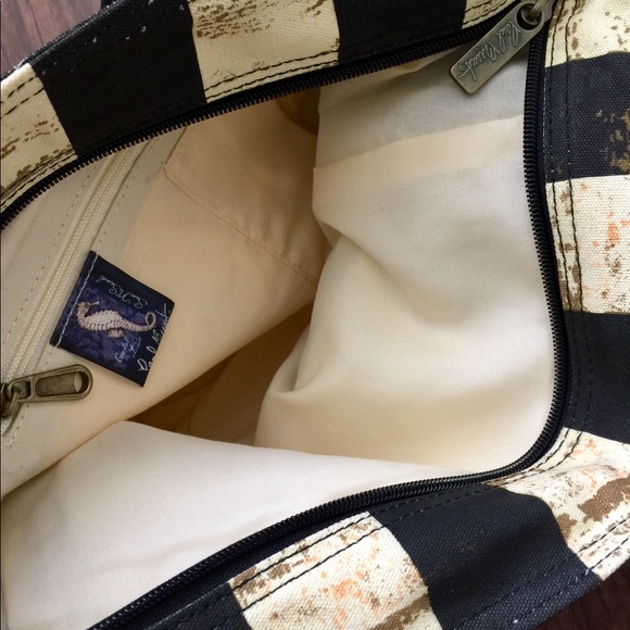 NEW Gold Coast N/S Shoulder Tote - Picture 7 of 8